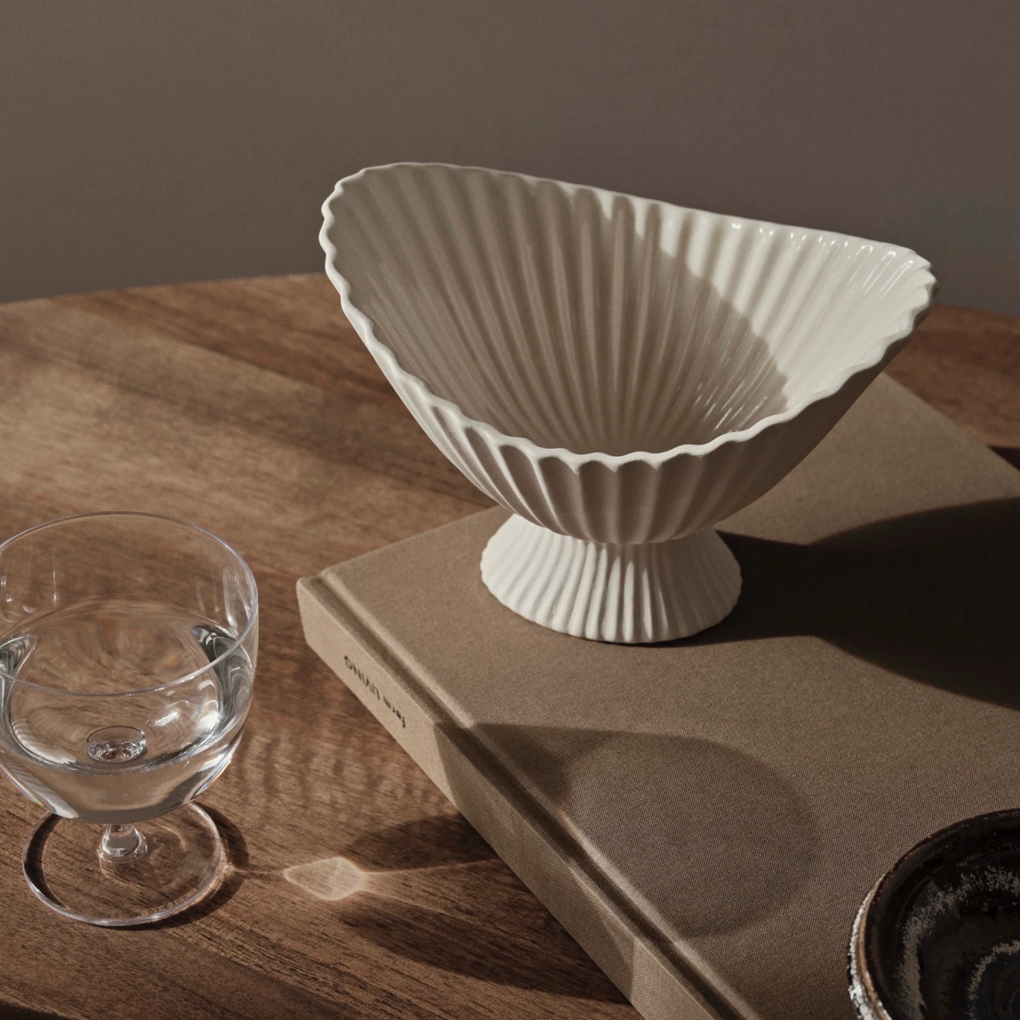 Ferm Living Fountain Bowl - 19cm - Image 3