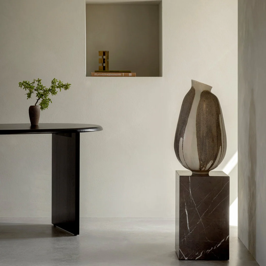 Audo Copenhagen Marble Plinth - Tall - Image 6