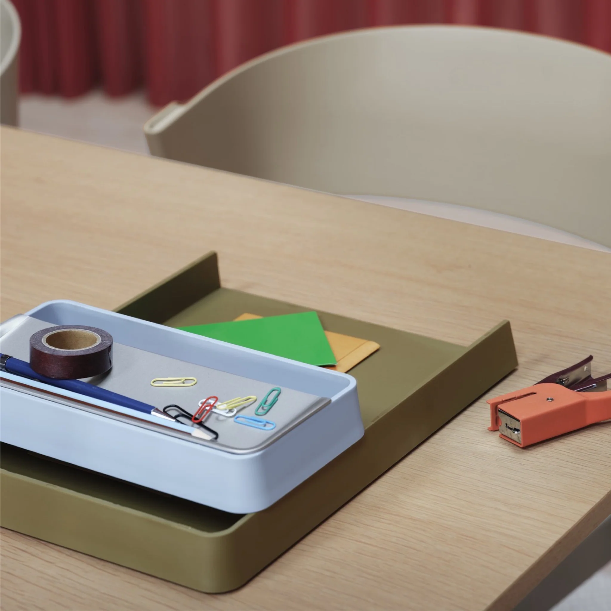 Muuto Arrange Desktop Tray 32 x 25 cm - Grey - Image 6