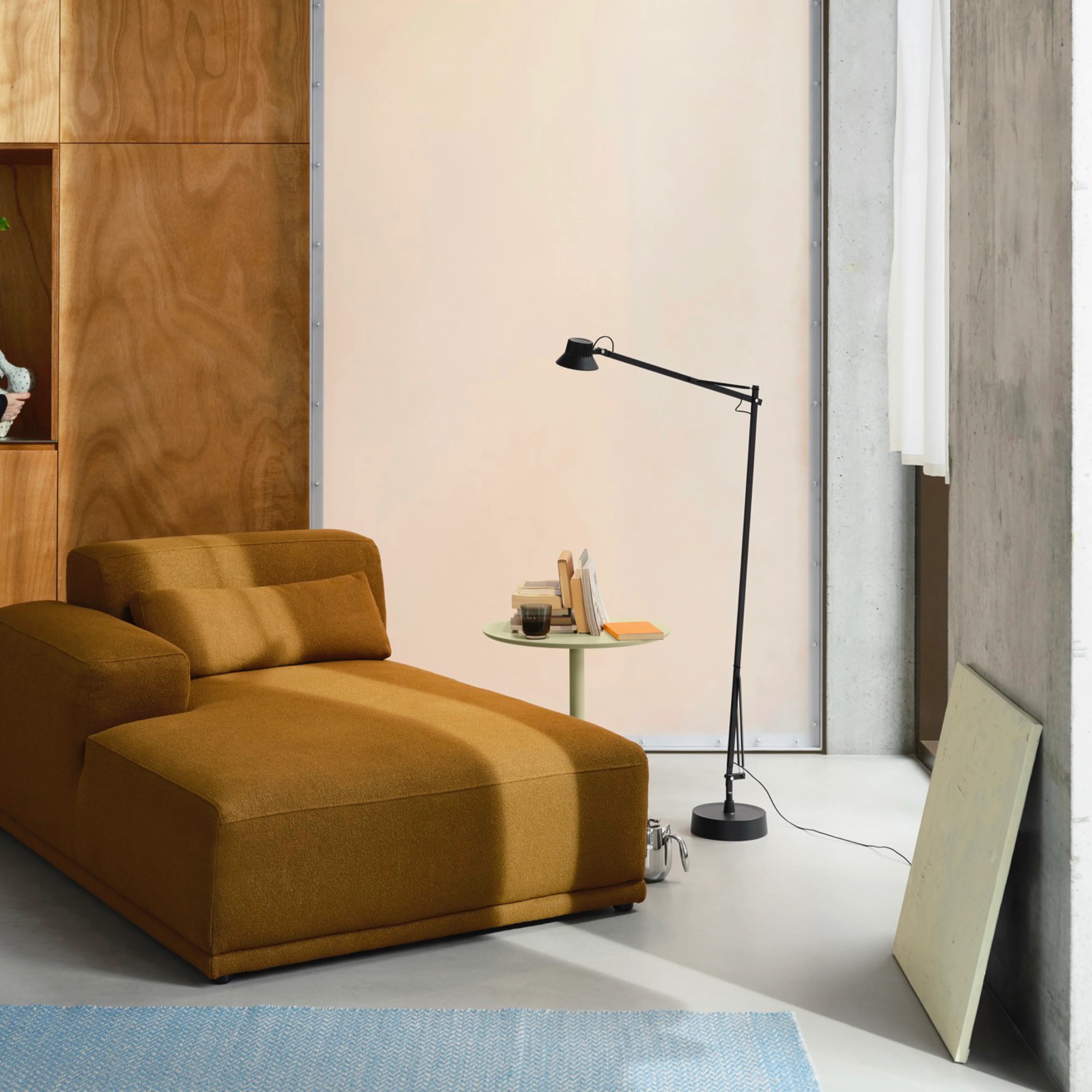 Muuto Dedicate Floor Lamp - Black - Image 2