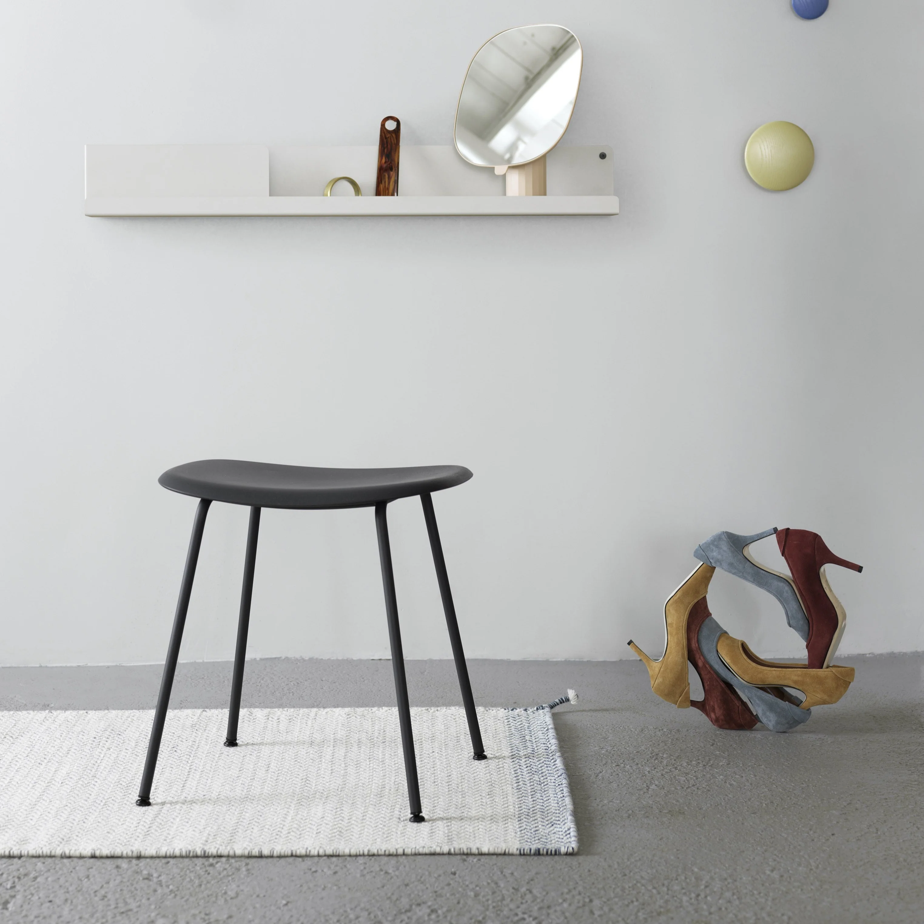 Muuto Fiber Low Stool - Tube Base - Recycled Plastic - Image 2