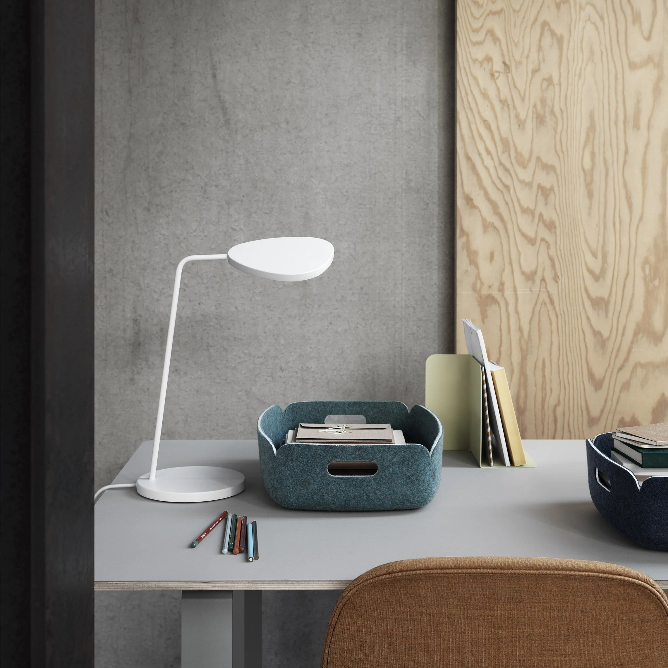 Muuto Leaf Table Lamp - Image 2