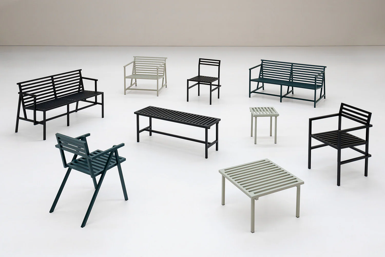 NINE 19 Outdoors Lounge Bench - Image 5