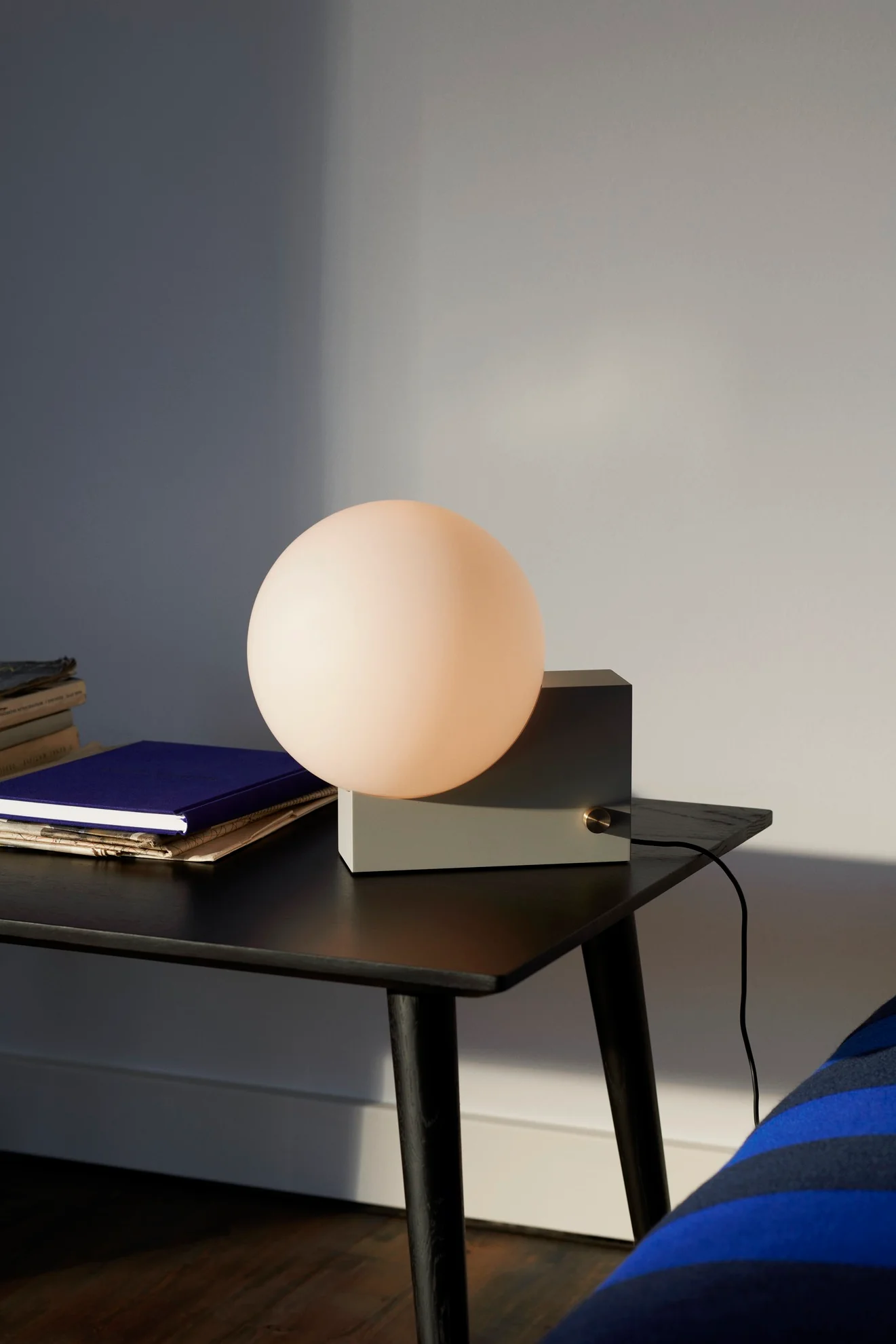 &Tradition Journey Table Lamp - Image 4